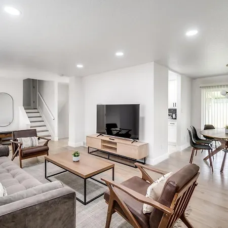 @ Marbella - Spacious And Modern Home In Arvada